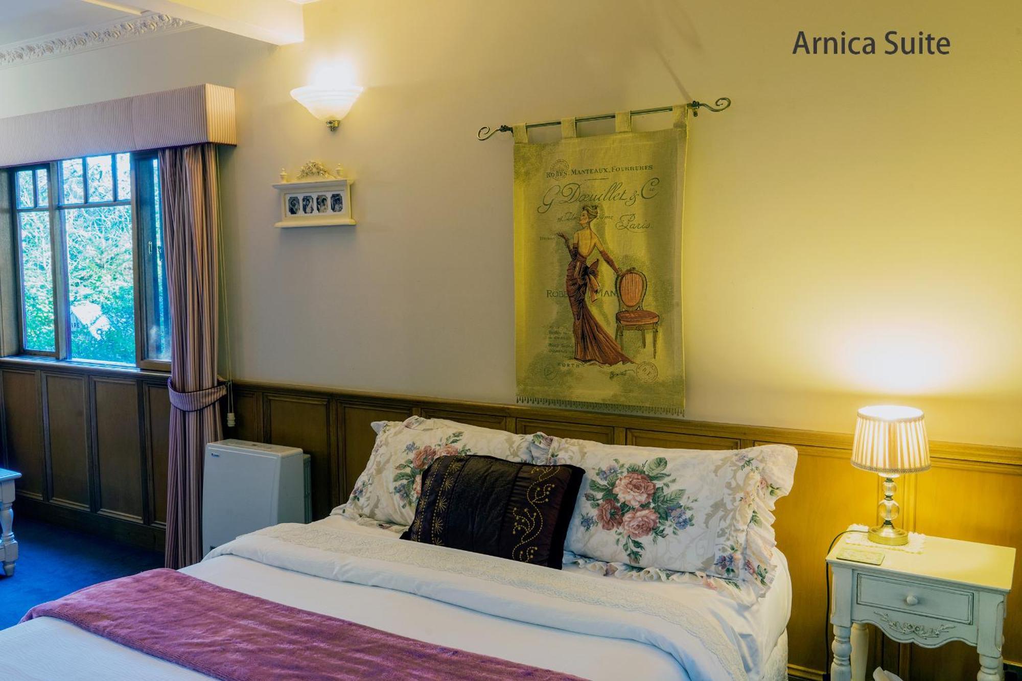 Arnica Views Summit Retreat Bed & Breakfast Mount Dandenong Bilik gambar