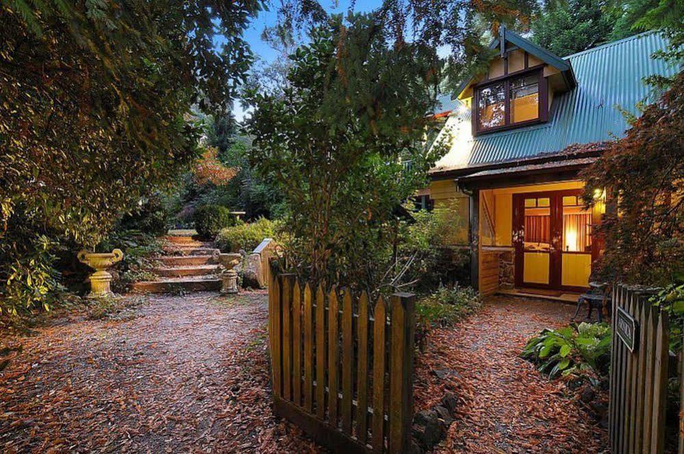 Arnica Views Summit Retreat Bed & Breakfast Mount Dandenong Luaran gambar