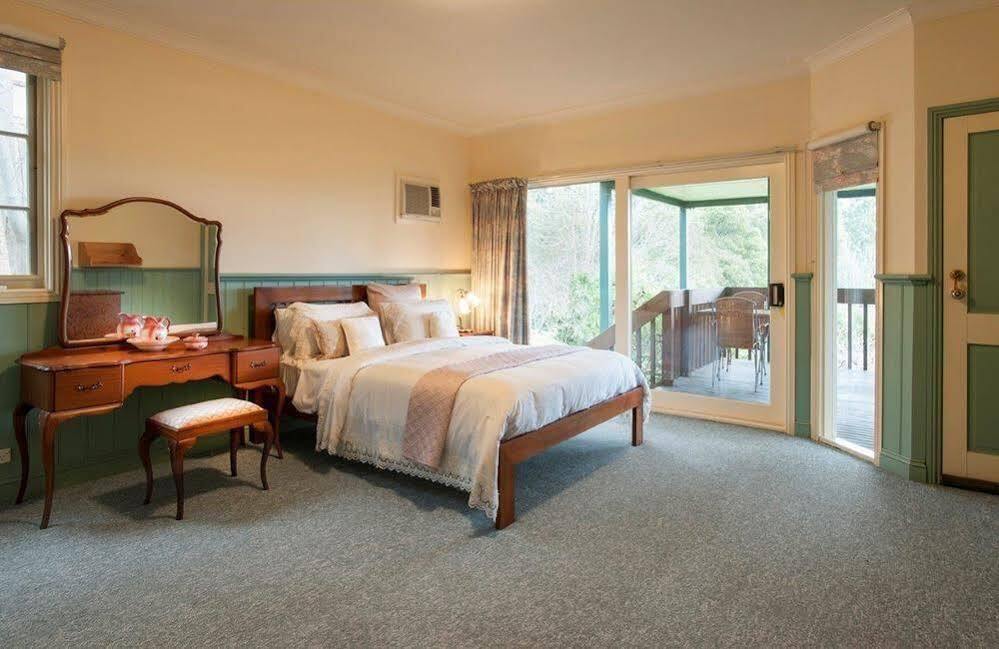 Arnica Views Summit Retreat Bed & Breakfast Mount Dandenong Luaran gambar